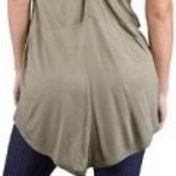 Sleeveless Top - Picture 4 of 4